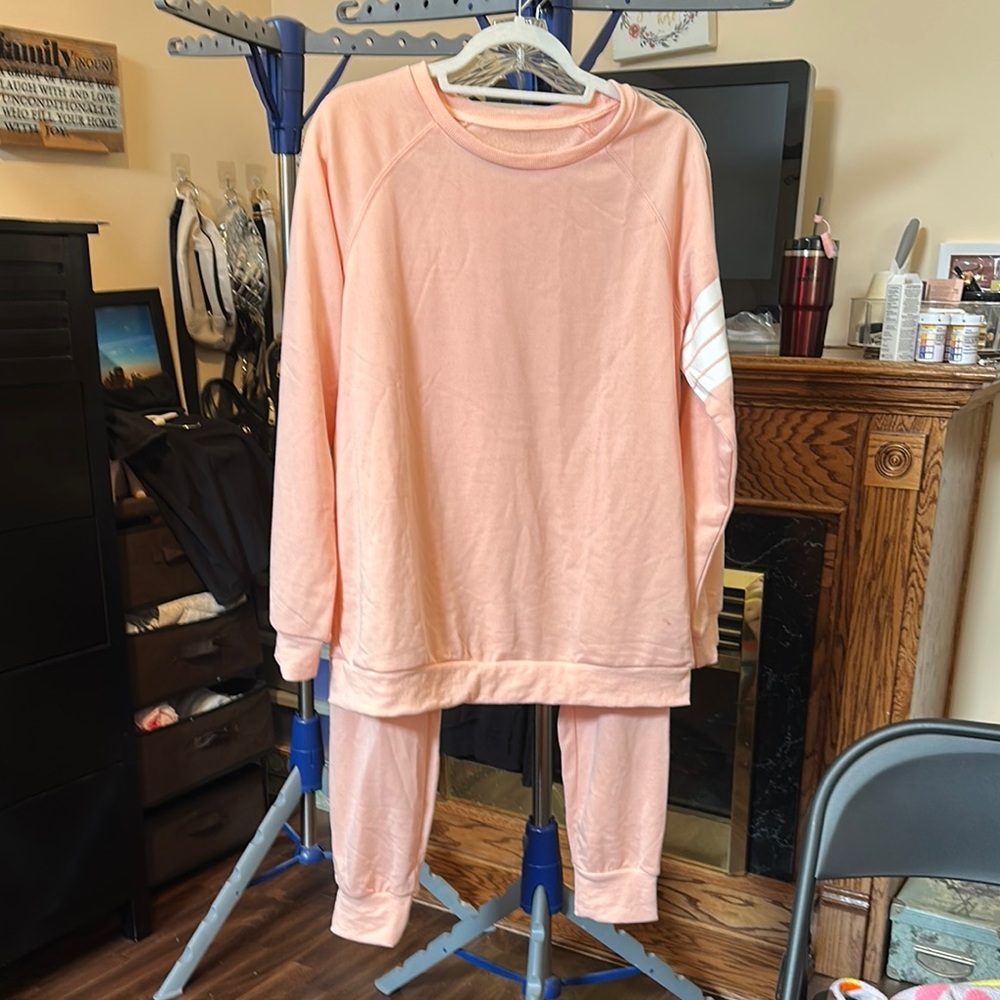 Woman’s Jogger Set